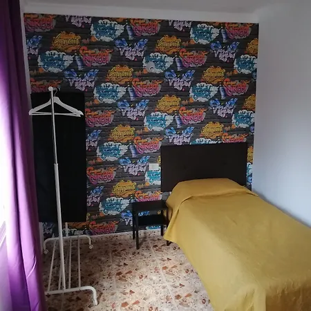 Alcaravaneras Hostel-3